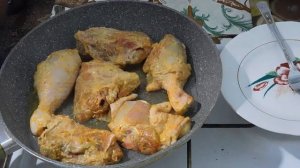 Готовим куриные окорочка на сковороде. Рецепт с майонезом и подливой