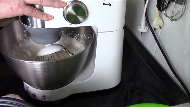 Влажный и очень вкусный манник с яблоками в мультиварке. смотреть онлайн