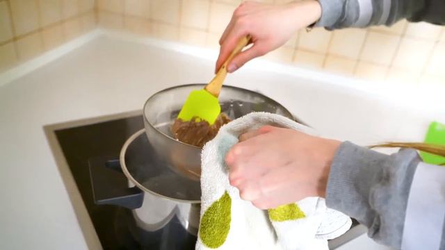 ШОКОЛАД С БЕКОНОМ! ПРОБУЮ НОВЫЙ ВКУС! смотреть онлайн