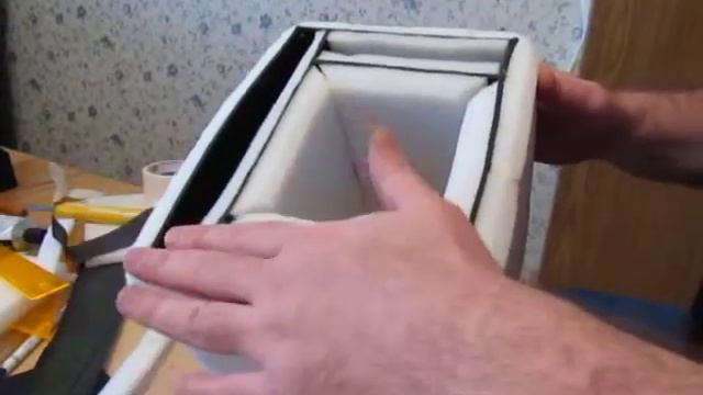 Шью сумку для фотоаппарата - 4 оклейка поролоном .MOV смотреть онлайн