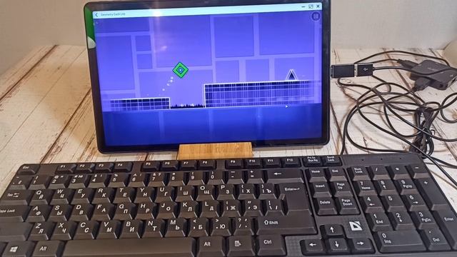 ПОДКЛЮЧИЛ КЛАВИАТУРУ И МЫШЬ К ПЛАНШЕТУ - ИГРАЮ В ИГРЫ! смотреть онлайн