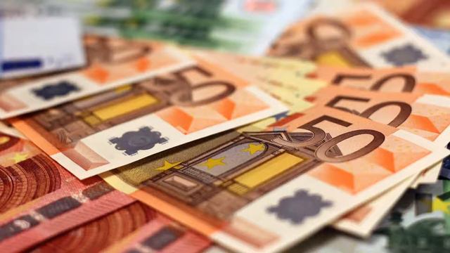 Стоит ли тратить жизнь в попытке разбогатеть? смотреть онлайн