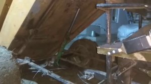 гидравлический подъёмник кузова самодельного прицепа к мотоблоку