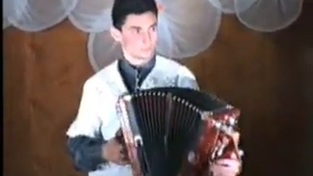 ПОППУРИ АДЫГСКИХ МЕЛОДИЙ- ЗАУР БОДЖОКОВ И АЗАМАТ СИЮХОВ. 20.04.1997г смотреть онлайн