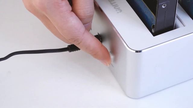USB 3.0 to SATA III Dual Bay HDD/ SSD Docking Station with UASP & Offline Clone смотреть онлайн