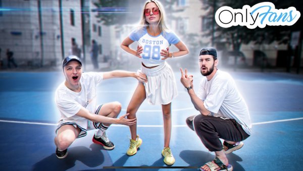 ИГРАЕМ НА РАЗ*ЕВАНИЕ С МОДЕЛЬЮ