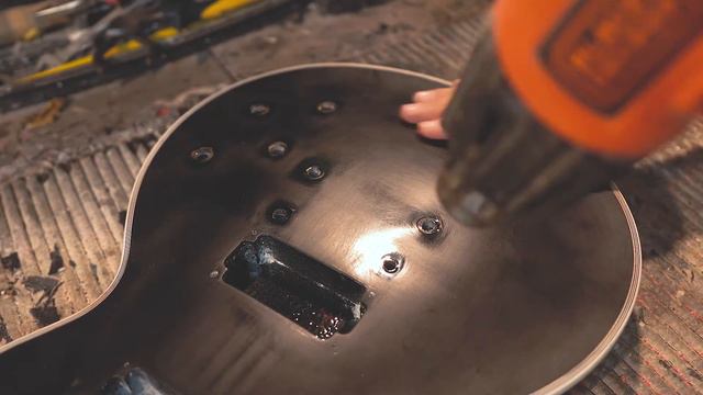 Velha Guitarra - Refinish Gibson Les Paul Custom 1996 - Parte 1 смотреть онлайн