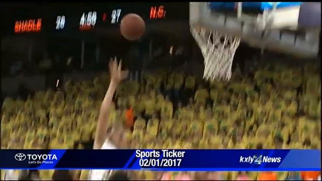 NC Takes Home Groovy Shoes смотреть онлайн