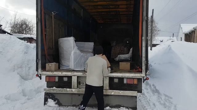 Выгодная перевозка вещей и автомобиля при переезде из Энгельса в Оленегорск смотреть онлайн