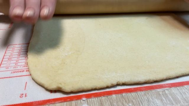 Медово-сырный чесночный твист / Honey Butter Cheese Garlic Twist?????? смотреть онлайн