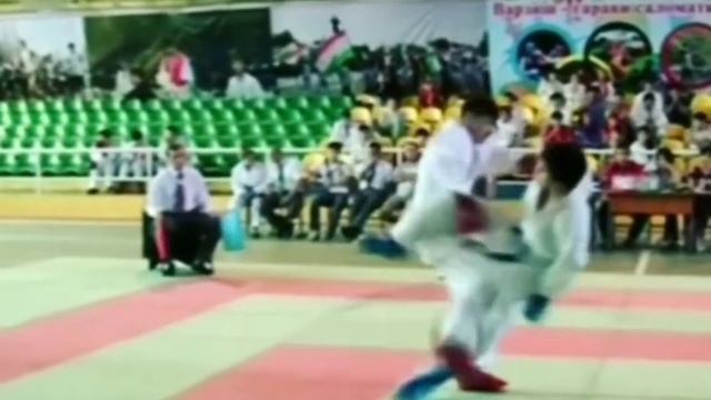 WKF karate kumite male (16-17) -61kg смотреть онлайн
