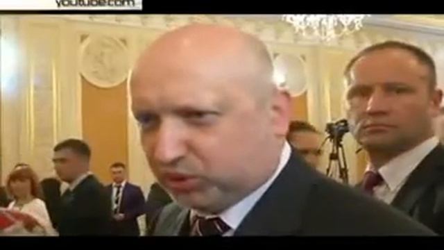 Россия строит мост без разрешения Украины - Турчинов смотреть онлайн