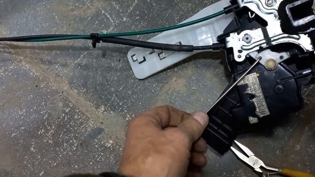 KIA Magentis отказал замок двери смотреть онлайн