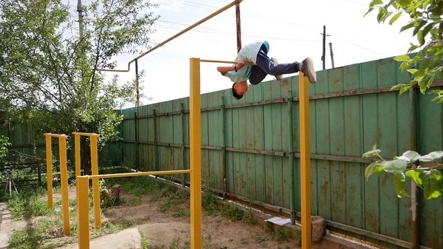 Как сделать Пистолета И Петушка на турнике? / Dreamer 1 смотреть онлайн