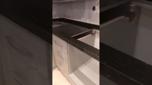 Столешница (гранит) на кухне, наша работа смотреть онлайн