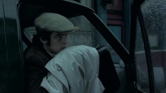 (HQ) Snatch - Tyrone смотреть онлайн