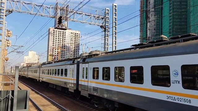 Электропоезд ЭП2Д-0215 сообщением 