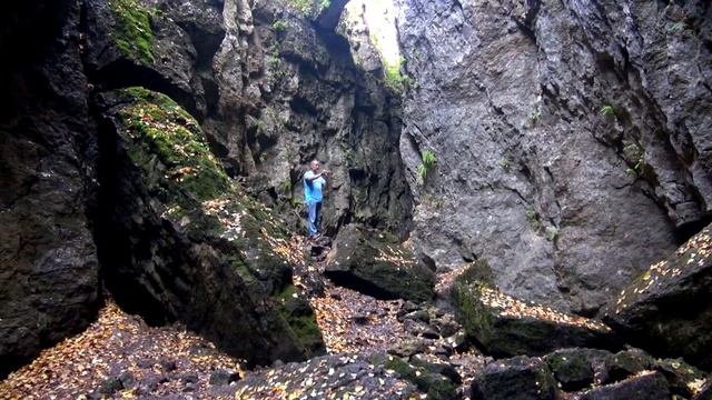 Удивительный ДАГЕСТАН. Хунзахский район: водопад ТОБОТ, каменная ЧАША, матласские ПЕЩЕРЫ смотреть онлайн