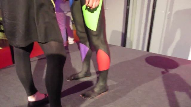 Weird Bodypaint Guy Appeared! смотреть онлайн