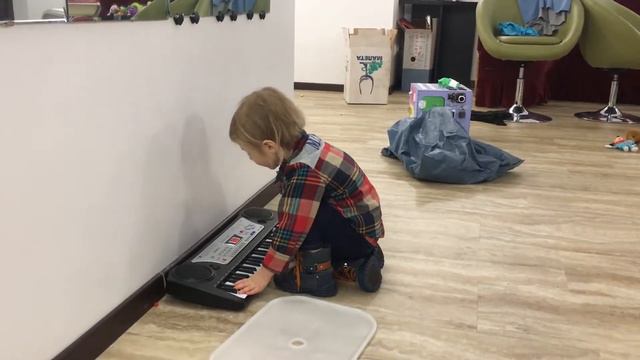 У нас растёт Моцарт. смотреть онлайн