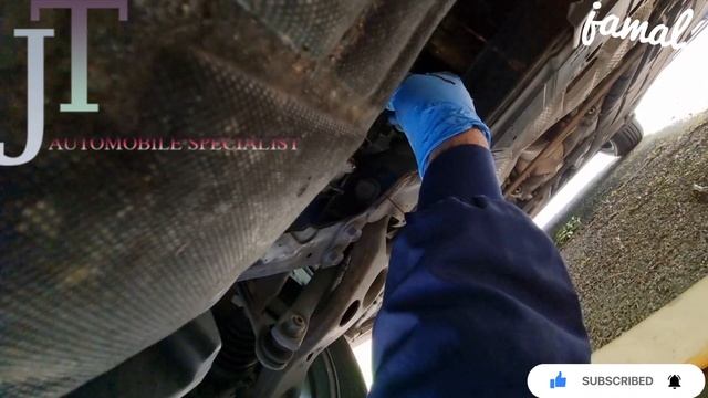 toyota prius 2014 oil filter and engine oil change/replacement t3 #toyota #hybrid #prius #t3 смотреть онлайн