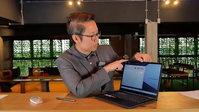 #รีวิว - Asus Expertbook B7 Flip สายธุรกิจ ความปลอดภัยระดับองค์กร มาตรฐานระดับกองทัพ รองรับ 5G смотреть онлайн