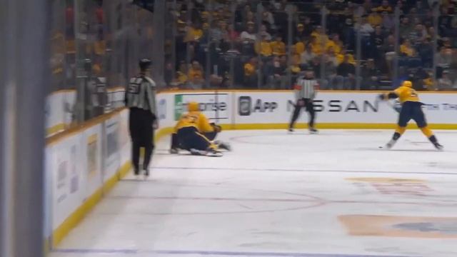 Connor Clifton Hits Ryan McDonagh смотреть онлайн