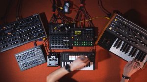 Improv - Novation Launchkey Mini, Moog Subsequent 25 & Friends