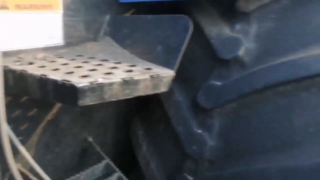 Трактор New Holland TJ 425 смотреть онлайн