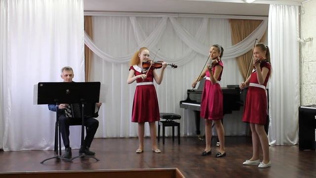 Макарова Эва, Терехова Клава, Коротких Вероника - Е.Дербенко "Приглашение на праздник" смотреть онлайн