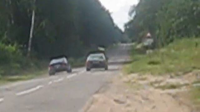 Speedstreeem vs Audi 100 2.3 смотреть онлайн
