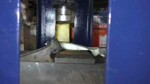 Mitsubishi Lancer 9 (Замена сайлентблоков передних рычагов)