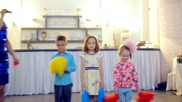 Танец с помпонами смотреть онлайн