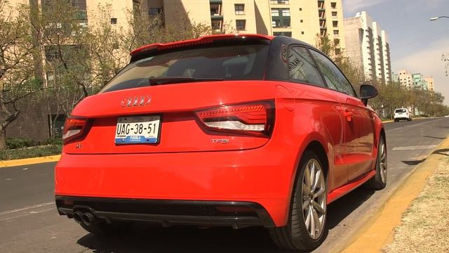 Audi A1 (2012-2019) - El digno rival del Mini смотреть онлайн