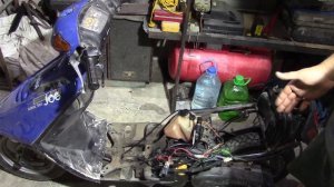 Yamaha Jog нет холостого или уезжает в космос