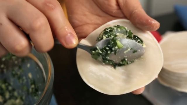 Shrimp & Asian Chive Dumplings (Saeu Buchu Mandu: 새우 부추 만두)