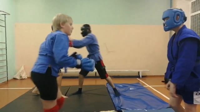 Уличная детская самооборона, набор открыт в Костроме. Клуб единоборств ВОИН. #заволжье смотреть онлайн