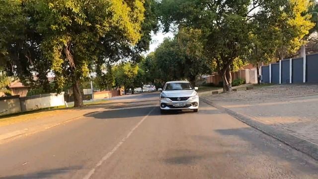 2022 Suzuki Baleno GL ownership experience - (Features, fuel economy and cost of ownership) смотреть онлайн