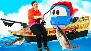 Игрушка Грузовичок Лева ищет сокровище! Развивающие мультики про машинки для детей