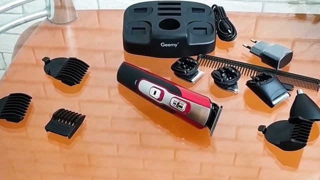 Триммер с насадками Gemei 10в1 GM-592 смотреть онлайн