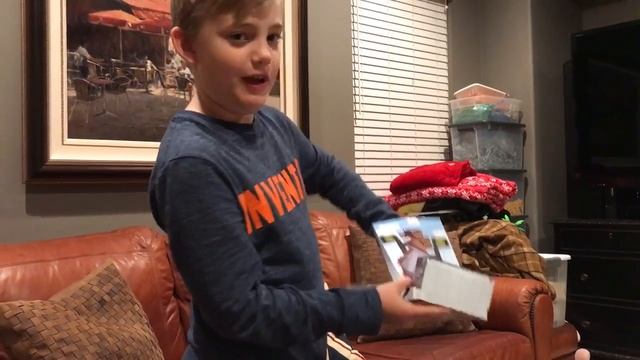 Larry Life unboxing of the Minecraft Color Changing Potion Bottle! смотреть онлайн