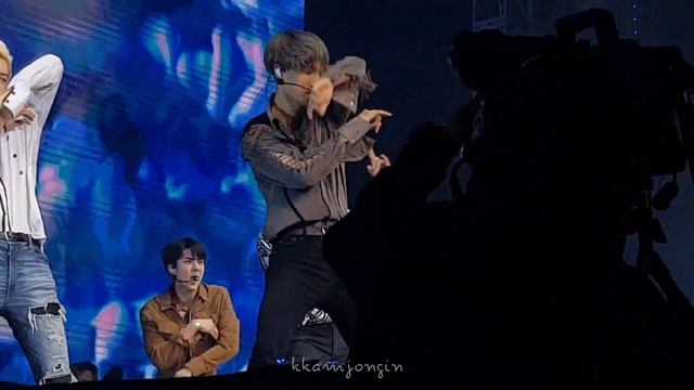 190823 EXO PLANET #5 - EXplOration in Manila - MONSTER (KAI FOCUS) смотреть онлайн