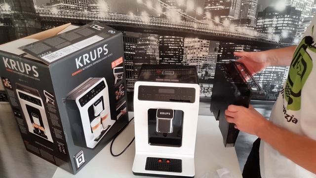 JAK SPIENIA MLEKO KRUPS EVIDENCE EA8900, UNBOXING, JAK ZROBIĆ LATTE CAPPUCICNO, FT98 смотреть онлайн