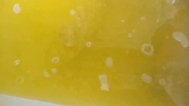 Игра в ванной, соляная бомбочка из Ашана. смотреть онлайн
