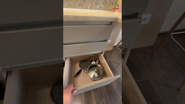 Відео огляд оренди 1 кім. квартири 52 м2, 4 пов.,бізнес клас, вул. Під Дубом, 26 Forum Apartment смотреть онлайн