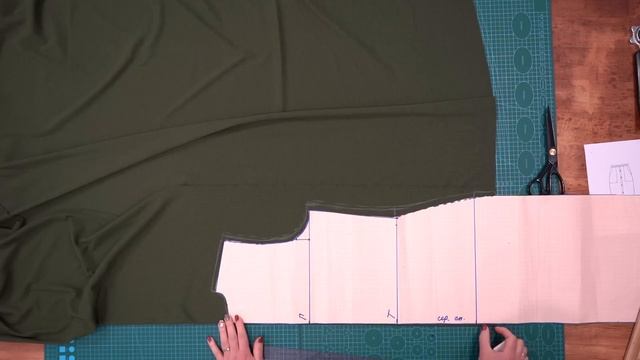 Оригинальный костюм из юбки и блузы. Шьем модный костюм очень простого кроя смотреть онлайн