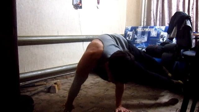 Переход из горизонта в горизонт на одной руке/From Planche to One Arm Planche смотреть онлайн