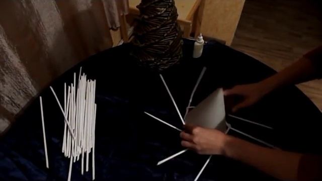 Ёлочка из газетных трубочек! Плетение елочки! Готовимся к Новому году! смотреть онлайн
