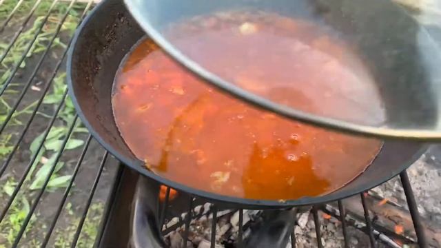 Плов из свинины в казане на открытом огне. смотреть онлайн