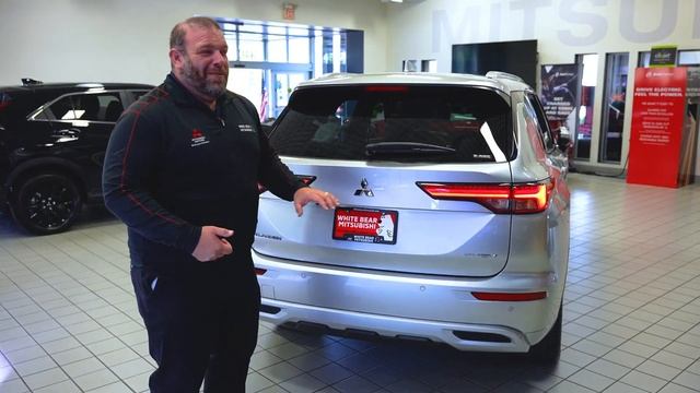 [Trim Levels] 2023 Mitsubishi Outlander PHEV | White Bear Mitsubishi | St Paul | MPLS | MN смотреть онлайн